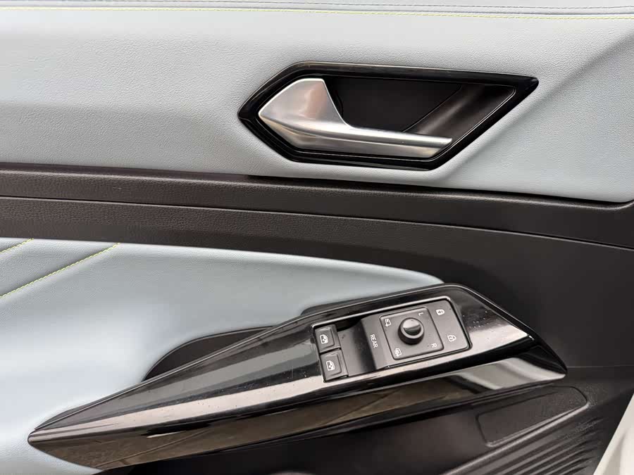 Volkswagen ID.4 X 2023 #42 Volkswagen ID.4 X 2023 immagine di auto #42