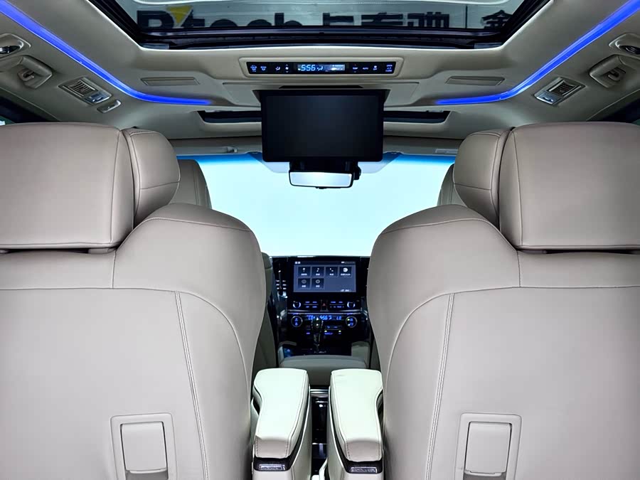 Toyota Vellfire 2023 car image #42