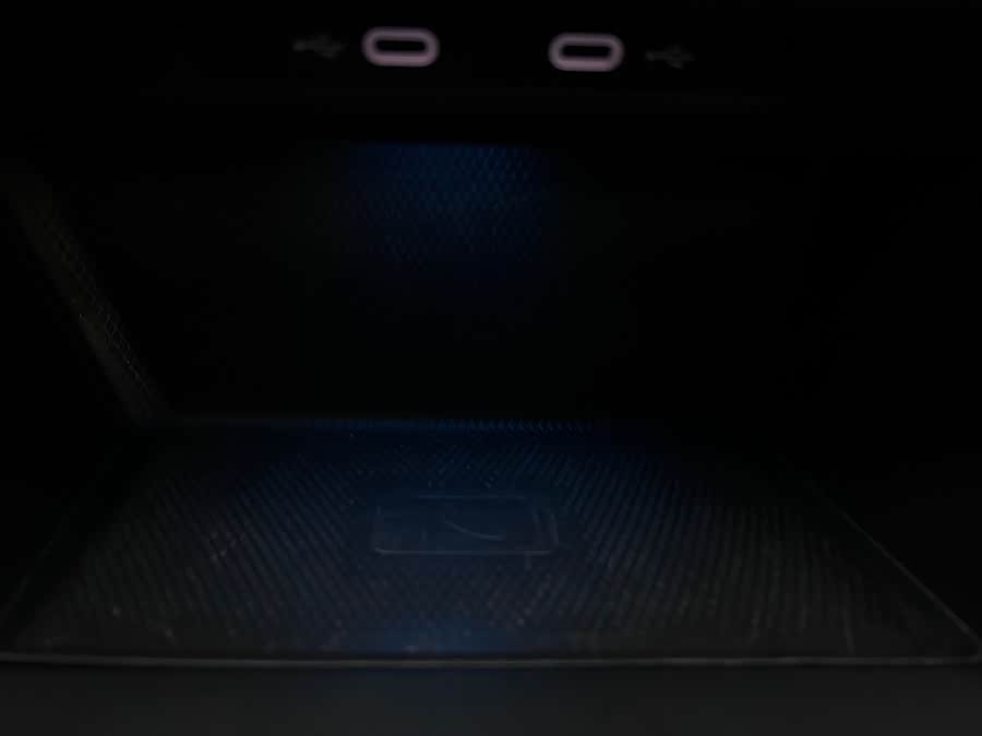 Volkswagen Golf 2022 car image #42