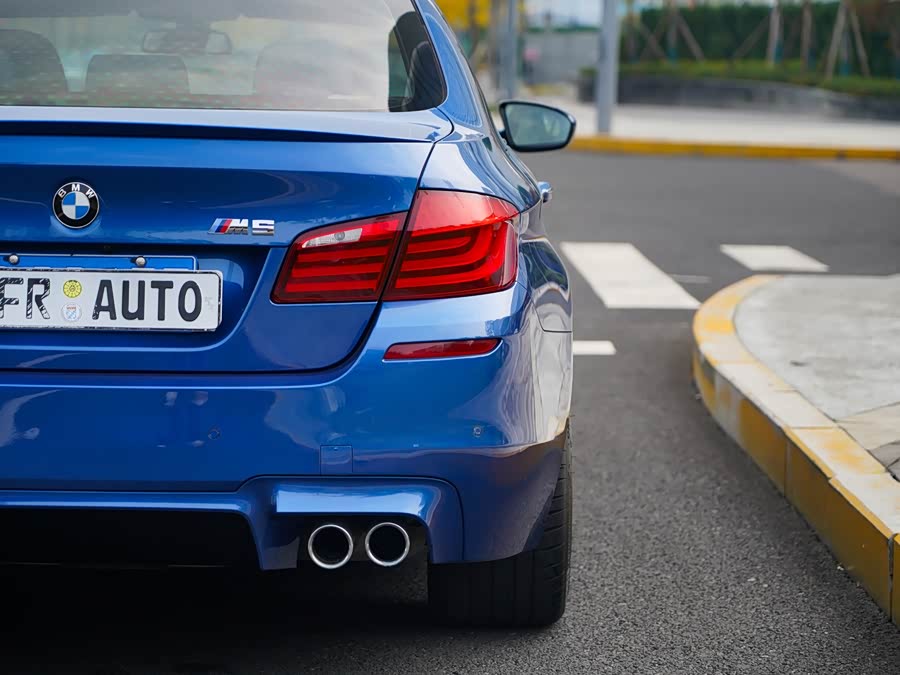 BMW M5 2012 #42 BMW M5 2012 car image #42