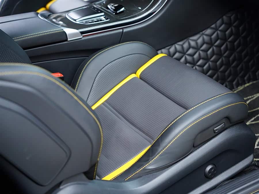 Mercedes-Benz C AMG 2021 #42 Mercedes-Benz C AMG 2021 صورة سيارة #42