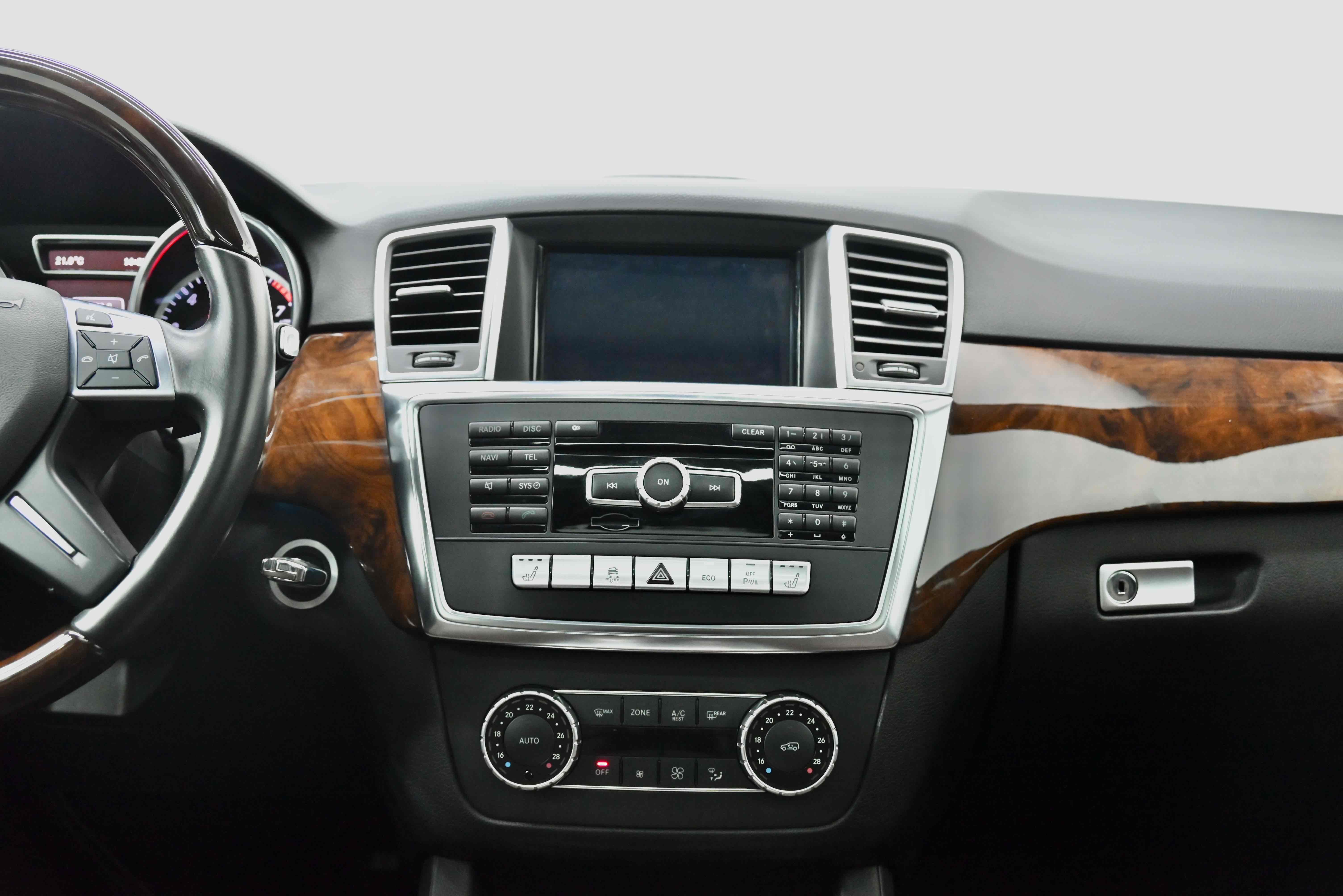 Mercedes-Benz M Class 2014 car image #42