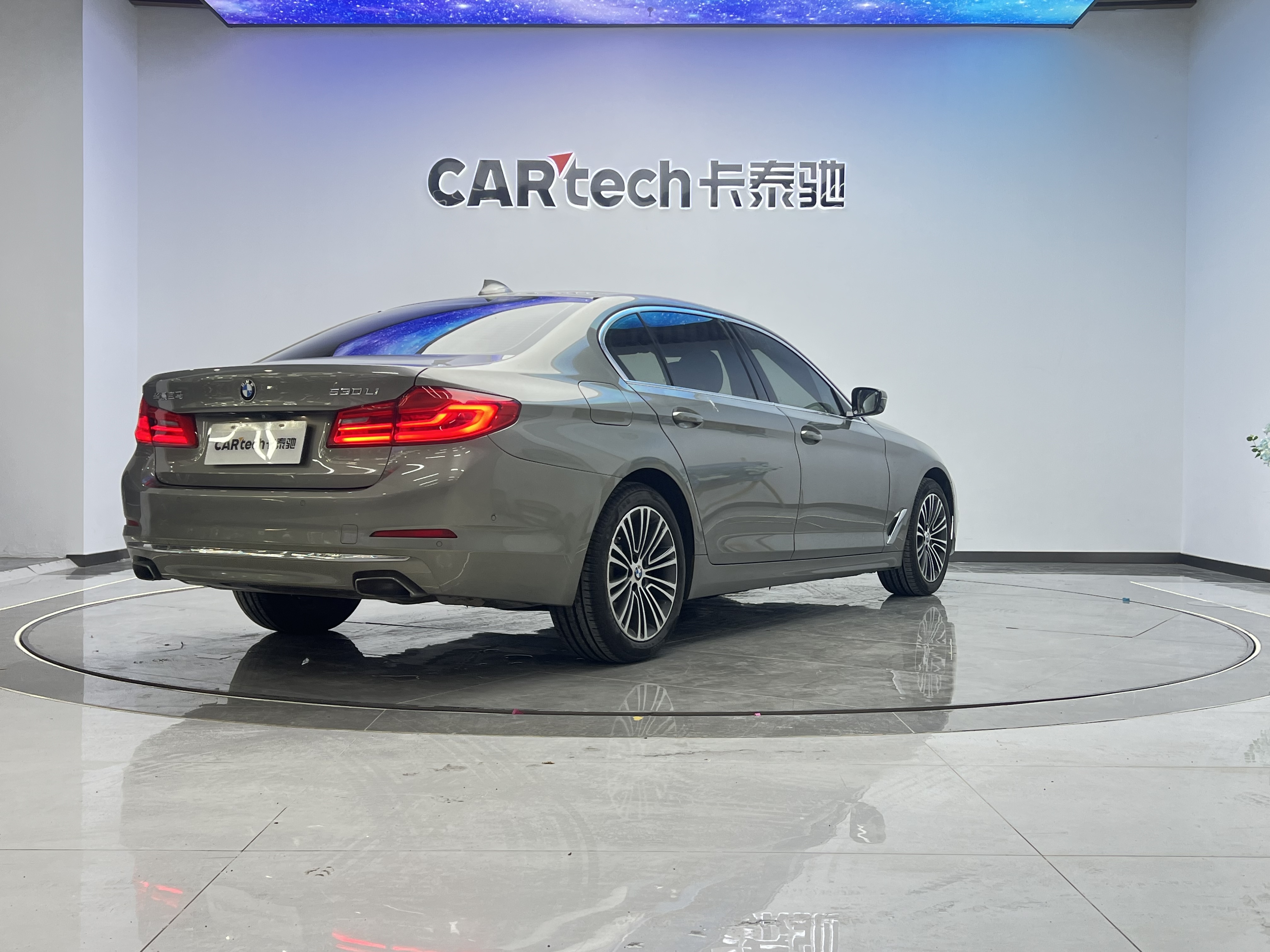 BMW 5 Series 2019 #42 BMW 5 Series 2019 immagine di auto #42