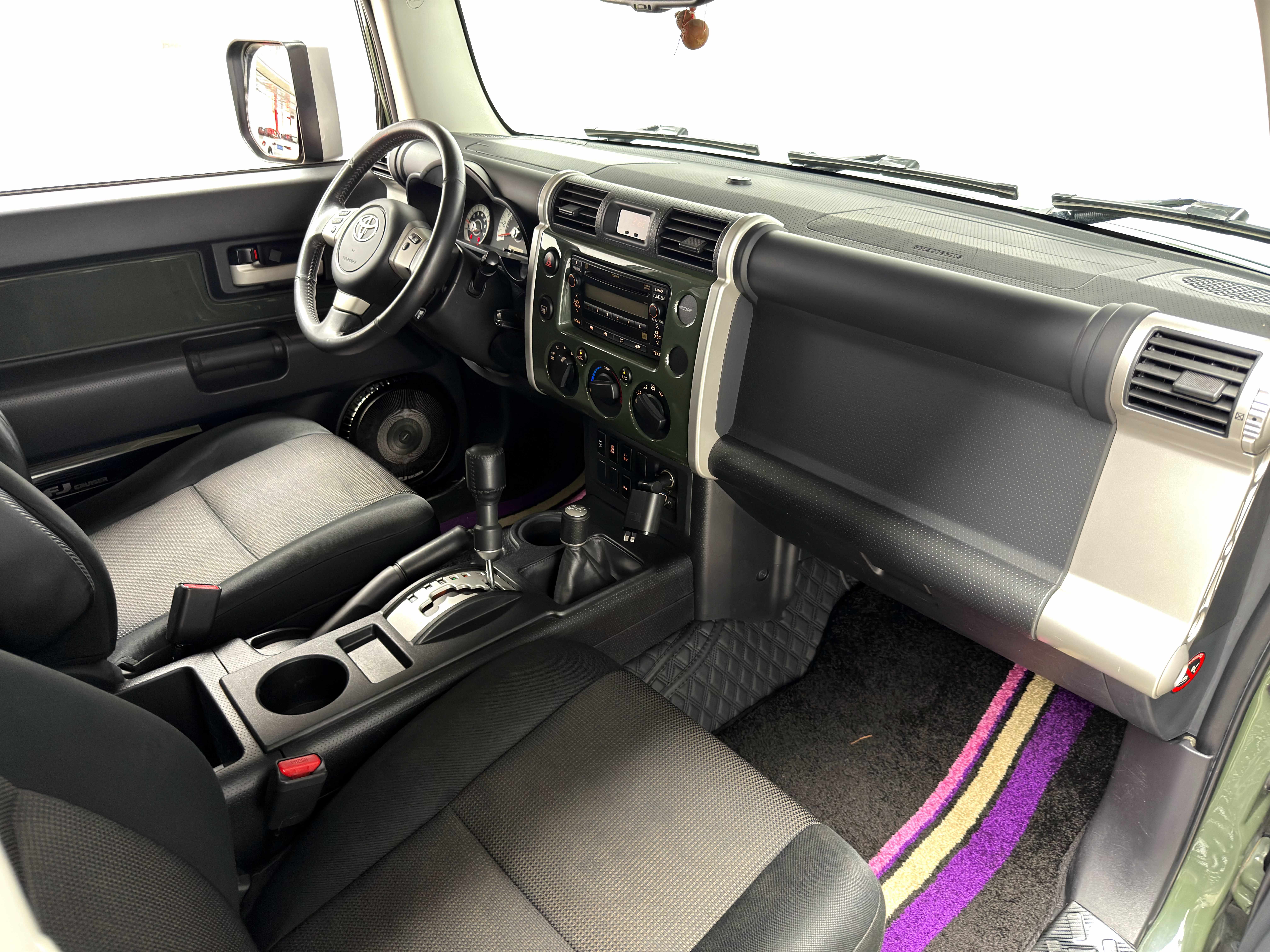 Toyota FJ Cruiser 2011 car image #42