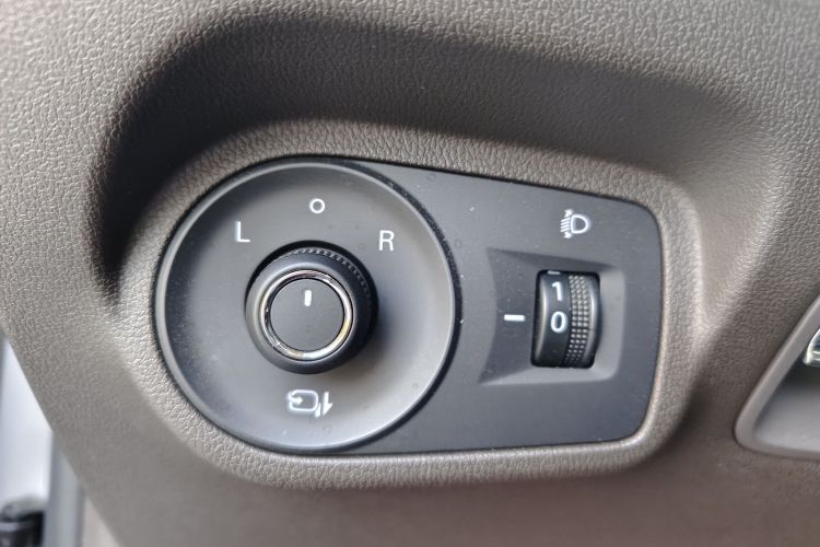 MG ES5 2024 #42 MG ES5 2024 car image #42