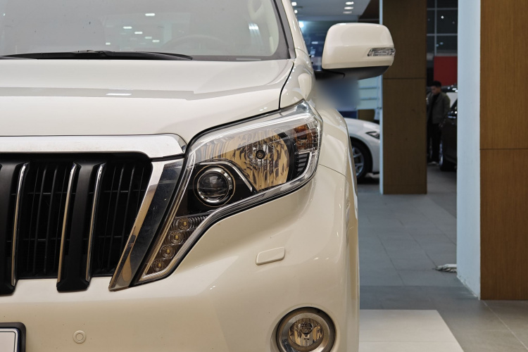 Toyota Land Cruiser Prado 2017 car image #42
