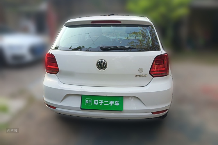 Volkswagen Polo 2015 car image #6