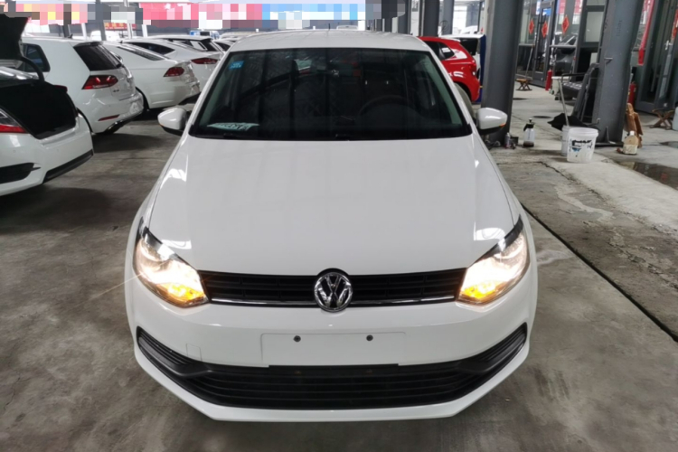 Volkswagen Polo 2017 car image #3