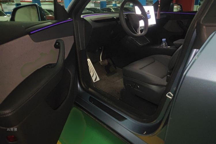 Tesla Model Y 2026 #18 Tesla Model Y 2026 car image #18