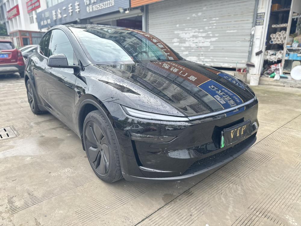 Tesla Model Y 2026 #3 Tesla Model Y 2026 car image #3