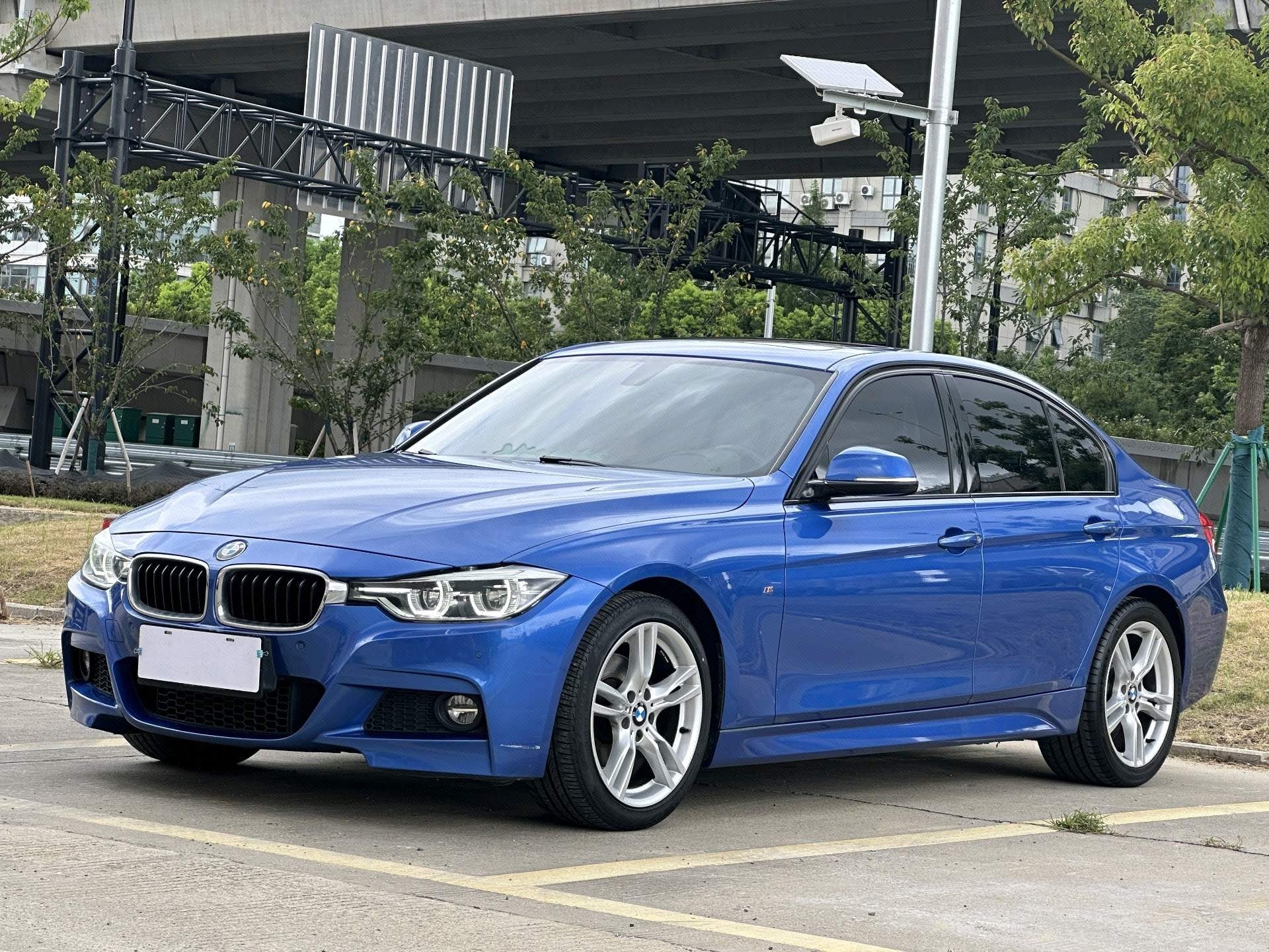 BMW 3 Series 2019 BMW 3 Series 2019 car image
