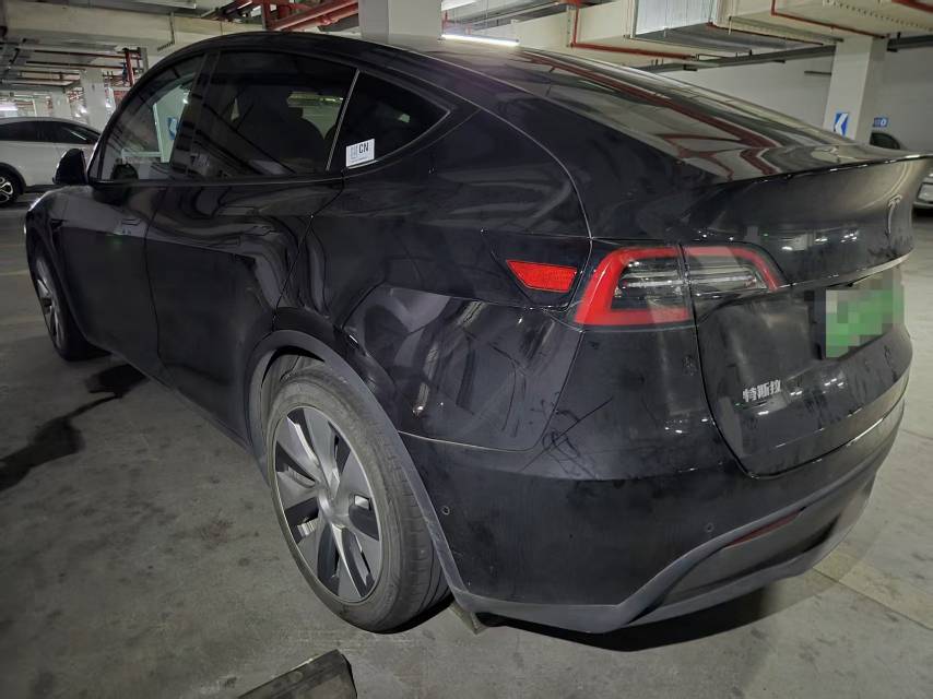 Tesla Model Y 2022 car image #6