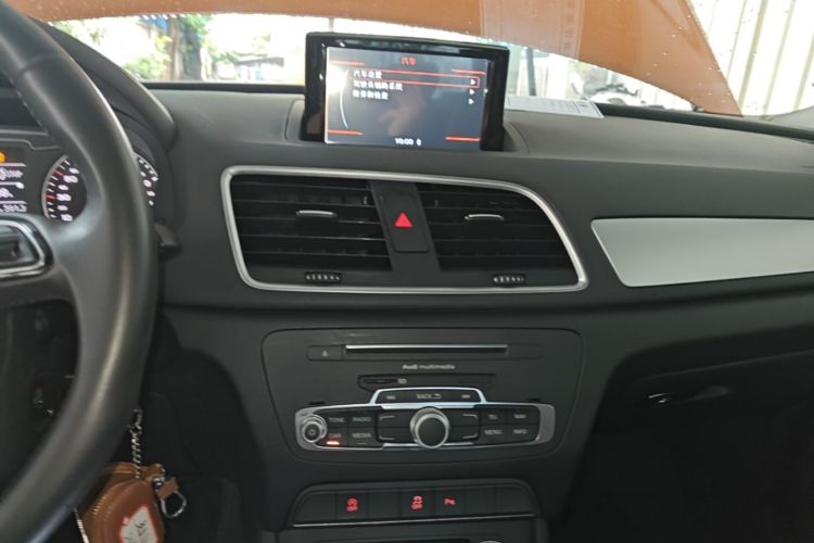 Audi Q3 2018 #13 Audi Q3 2018 car image #13