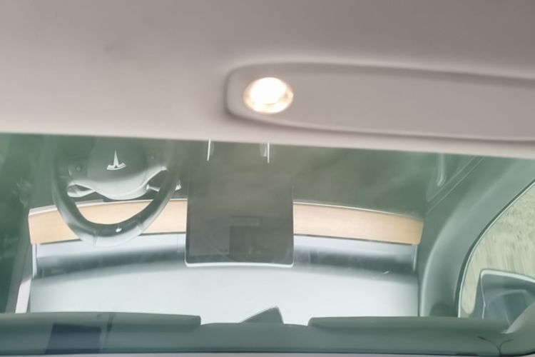 Tesla Model 3 2020 car image #20