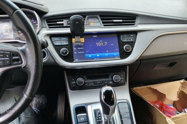 GEELY Emgrand GS 2016 car image #15