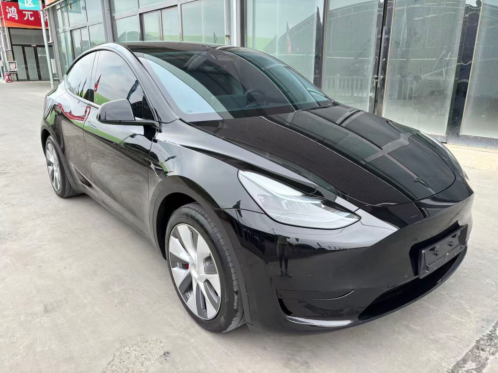 Tesla Model Y 2023 #3 Tesla Model Y 2023 car image #3