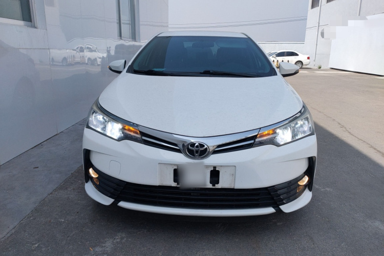 Toyota Corolla 2019 immagine di auto #3