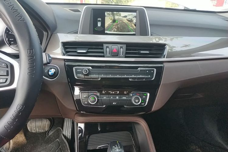 BMW X1 2018 #13 BMW X1 2018 car image #13