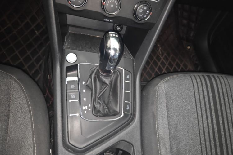 Volkswagen Tharu 2019 car image #14