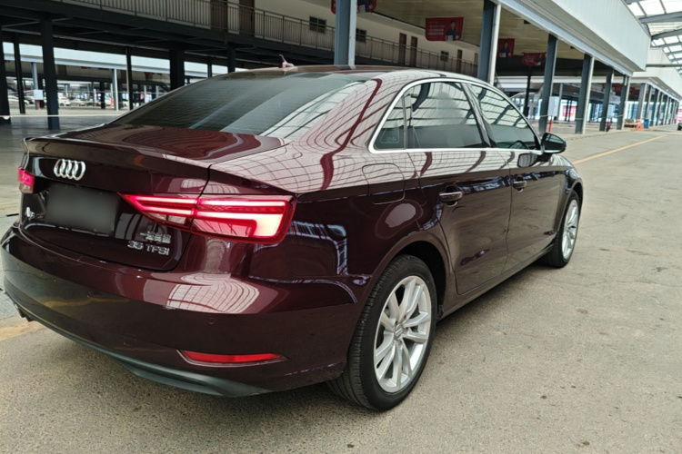 Audi A3 2018 car image #7
