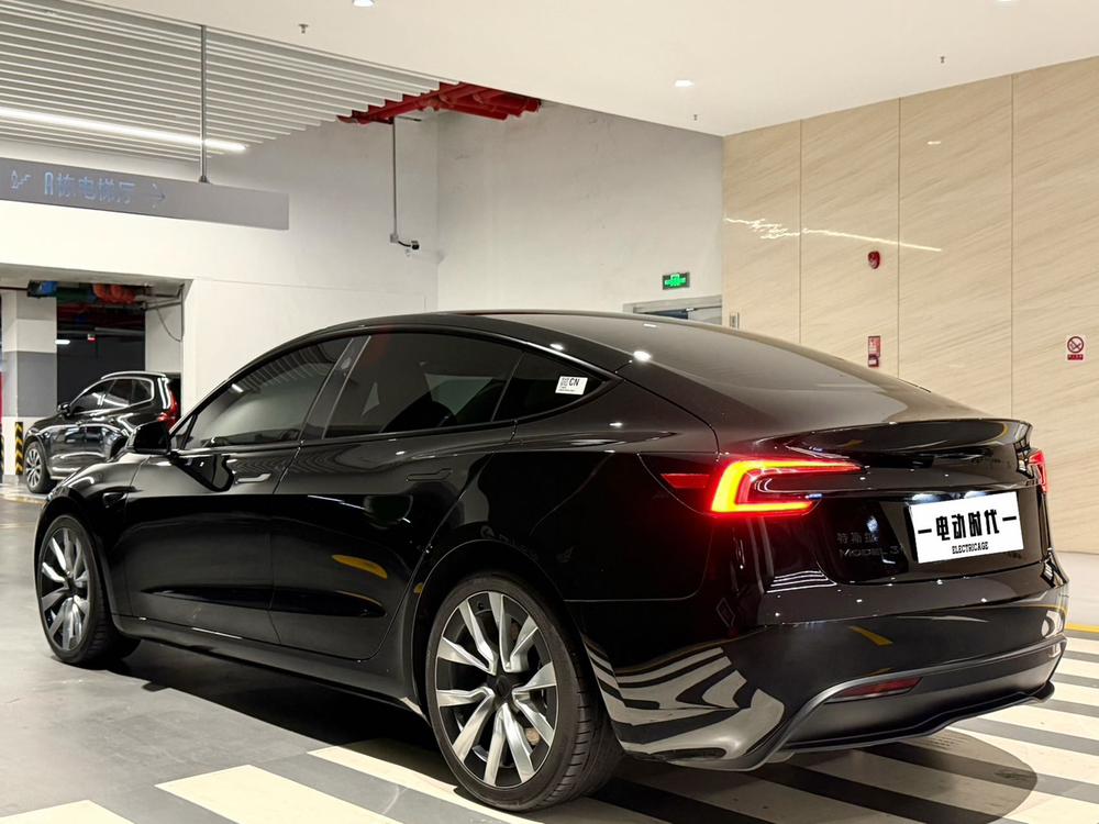 Tesla Model 3 2025 #4 Tesla Model 3 2025 car image #4