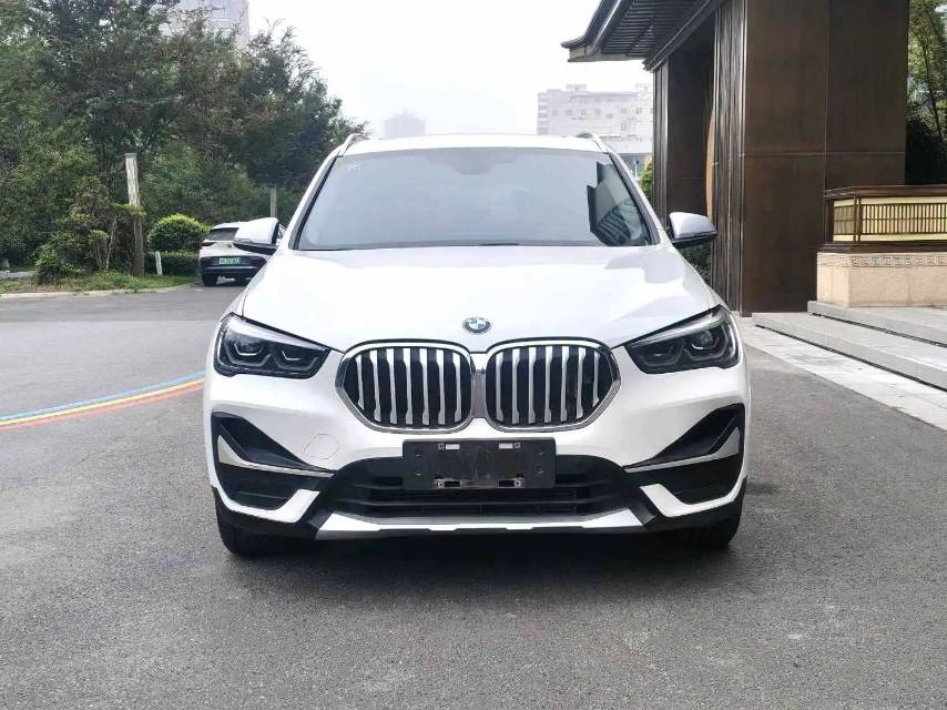 BMW X1 2022 car image #2