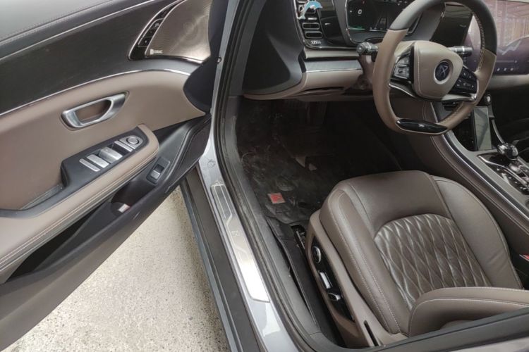 BYD Han 2021 car image #16