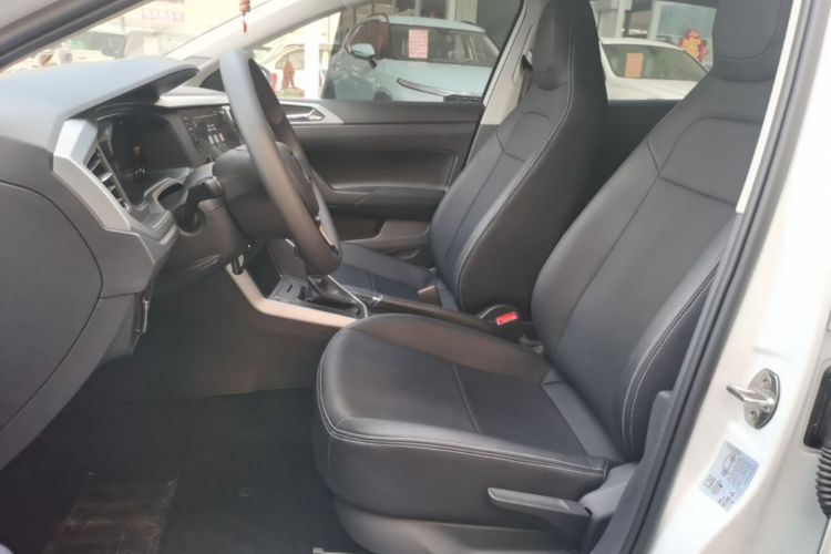 Volkswagen Polo 2023 car image #15