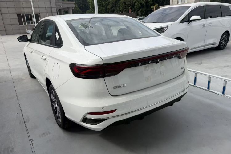 GEELY Emgrand 2025 car image #7