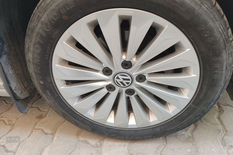 Volkswagen Lavida 2020 car image #9