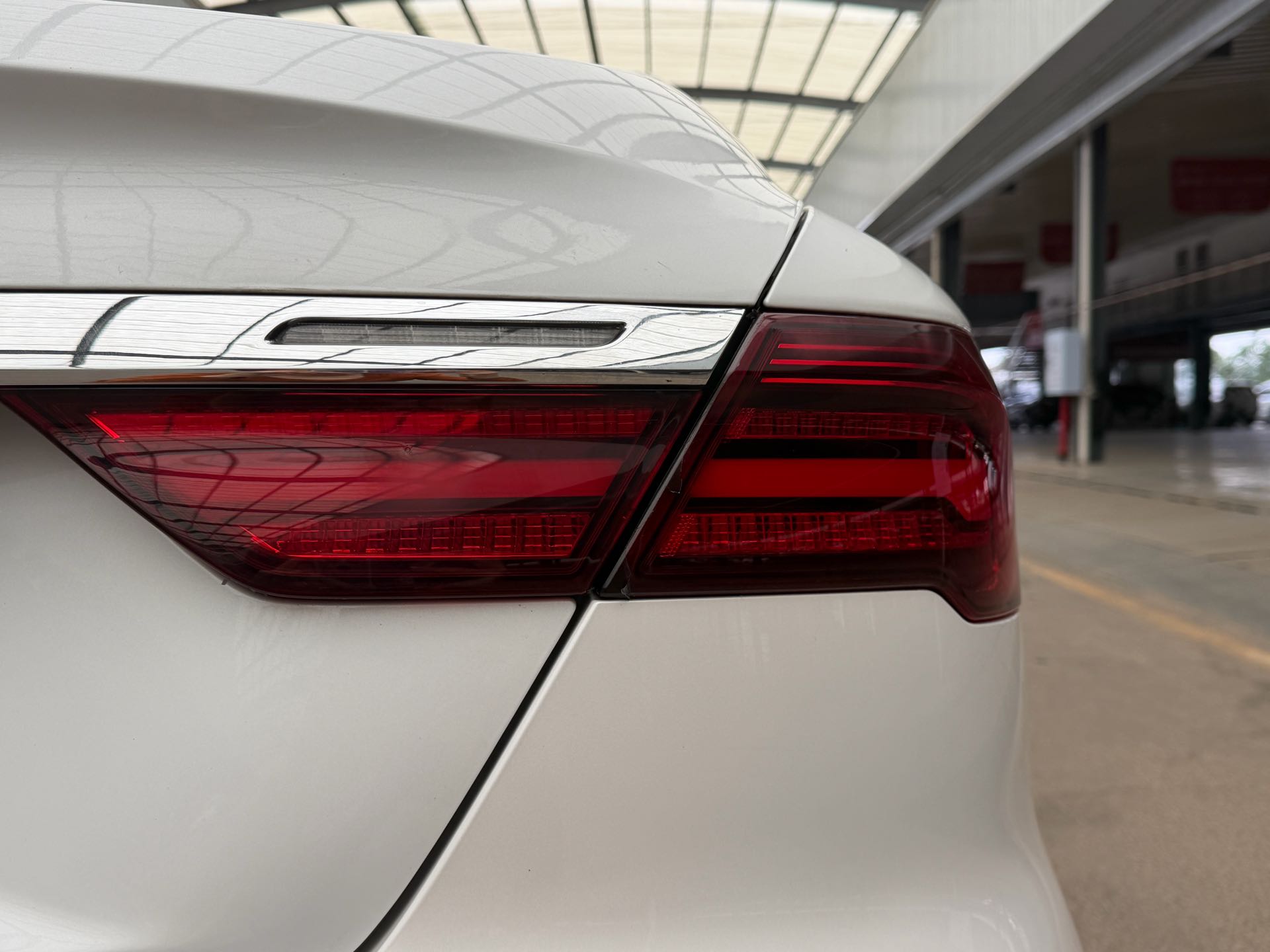 GEELY Binray 2018 car image #8