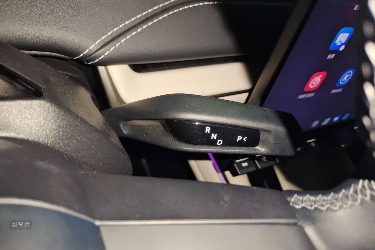 MI SU7 2025 imagen de coche #16