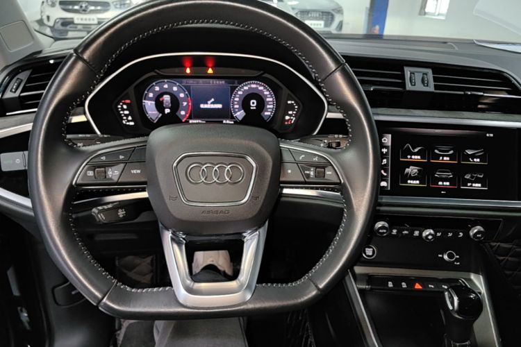 Audi Q3 2020 #11 Audi Q3 2020 изображение автомобиля #11