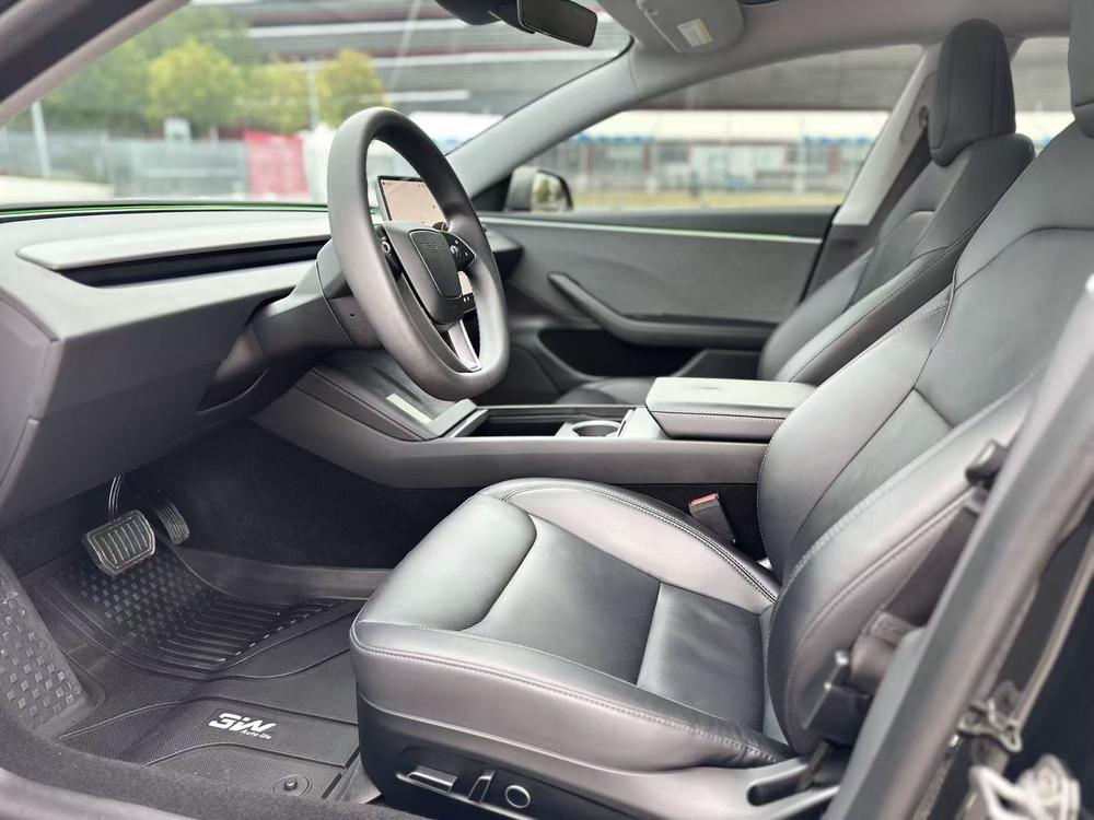 Tesla Model 3 2023 car image #12