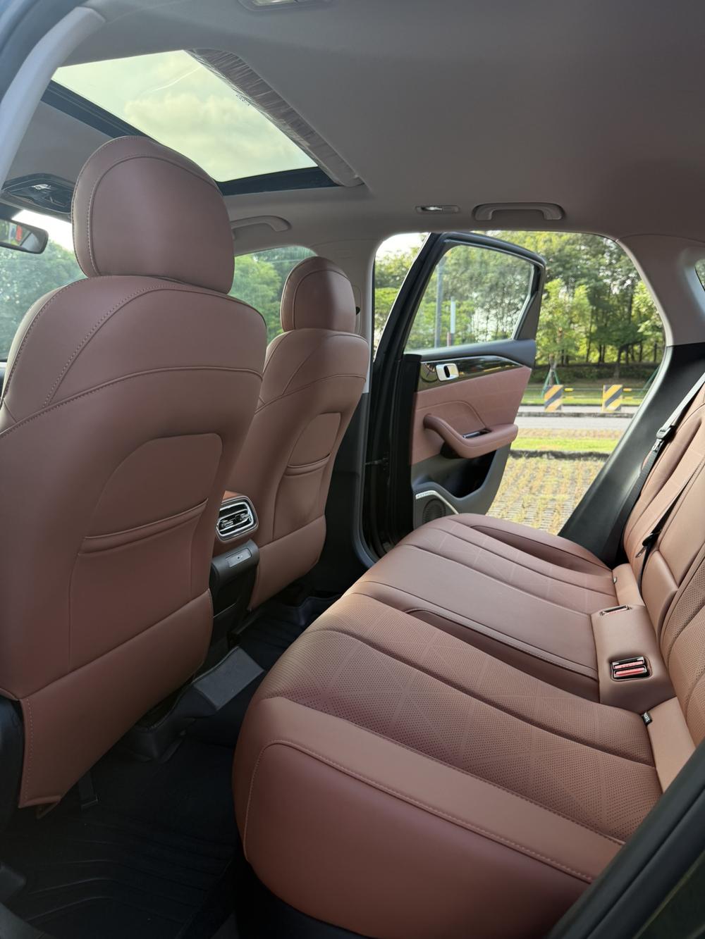 GEELY Emgrand 2025 #15 GEELY Emgrand 2025 car image #15