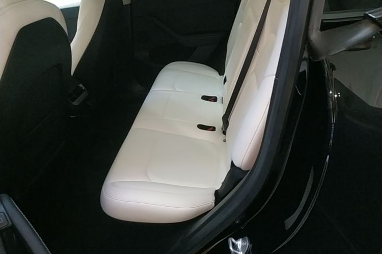 Tesla Model Y 2022 #17 Tesla Model Y 2022 car image #17