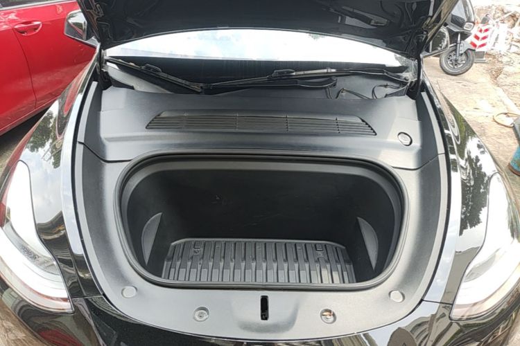Tesla Model Y 2021 #22 Tesla Model Y 2021 car image #22