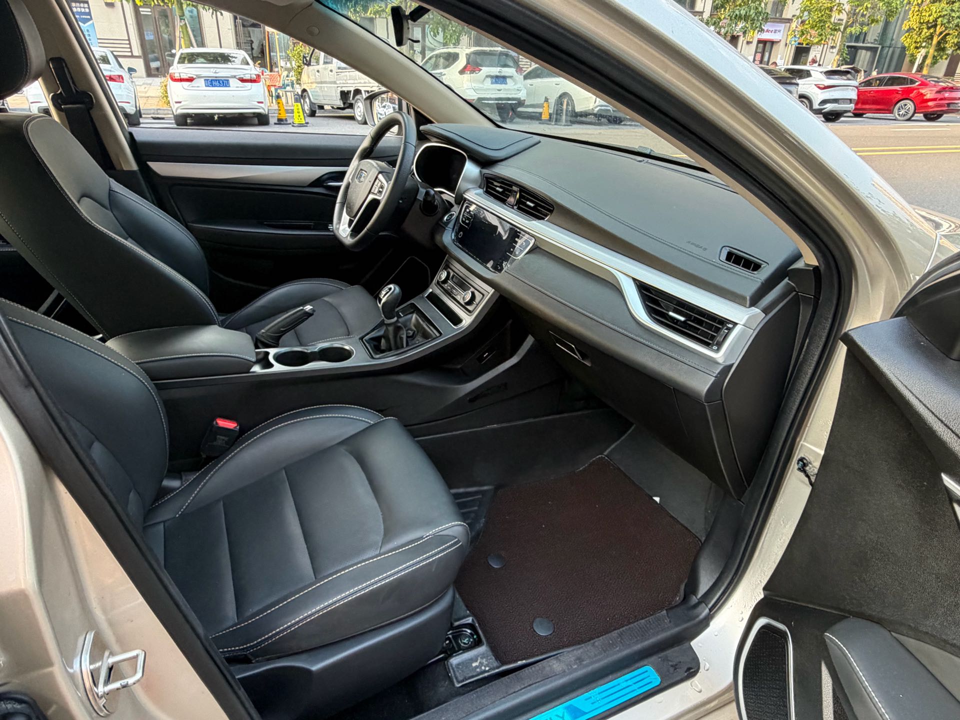 GEELY Emgrand 2019 #9 GEELY Emgrand 2019 car image #9