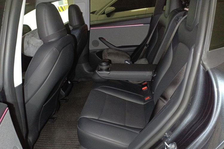 Tesla Model 3 2025 car image #14
