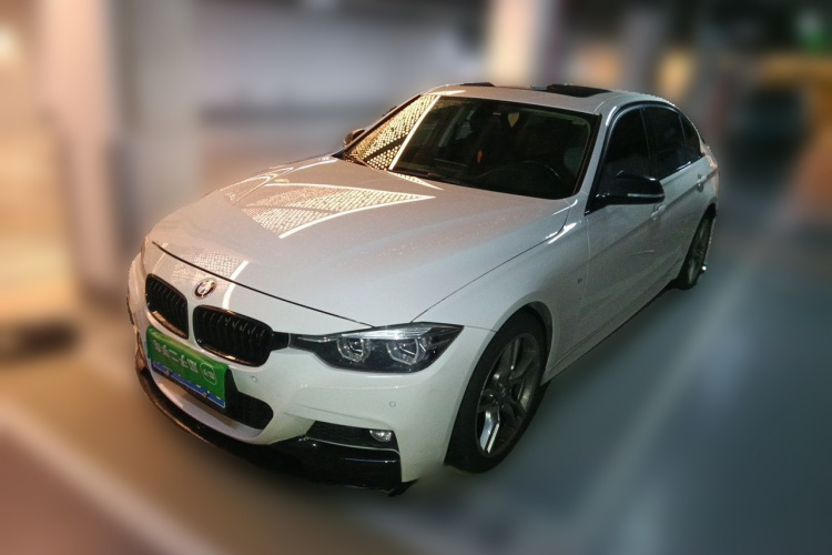 BMW 3 Series 2019 car image #2
