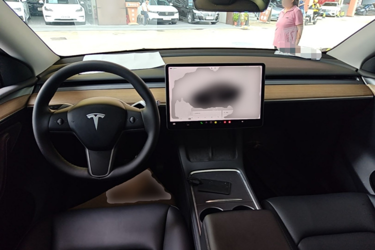 Tesla Model Y 2022 #10 Tesla Model Y 2022 car image #10