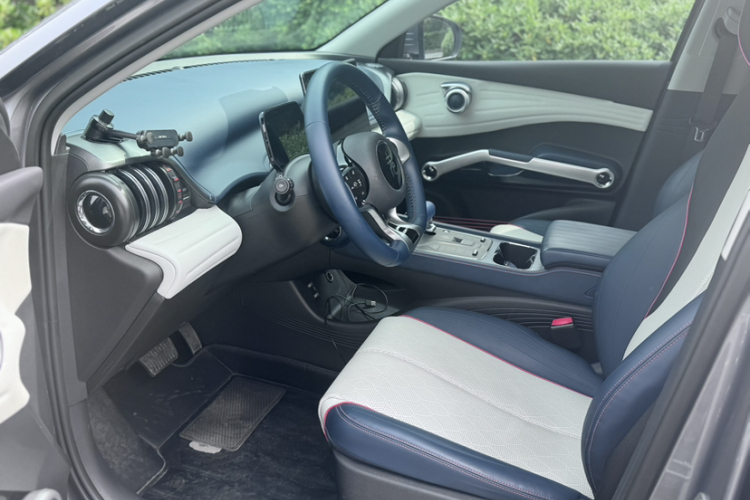 BYD Yuan Plus 2023 изображение автомобиля #11