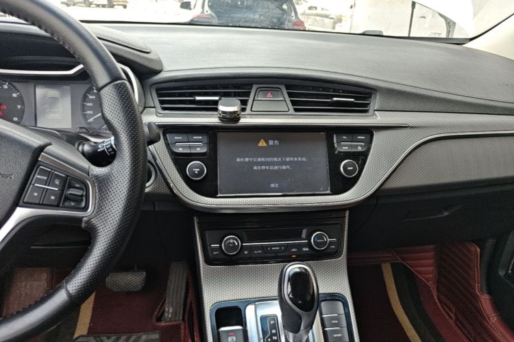 GEELY Emgrand GS 2016 car image #13