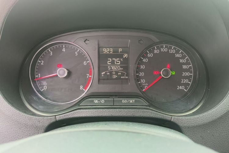 Volkswagen Polo 2019 car image #12