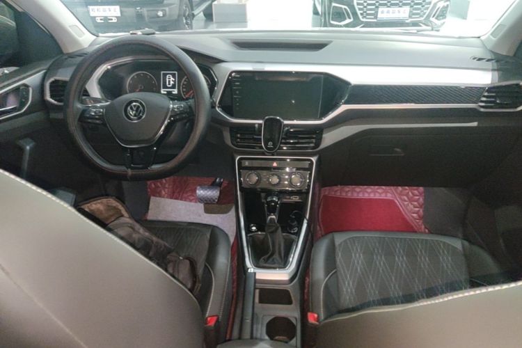 Volkswagen T-Cross 2021 car image #11