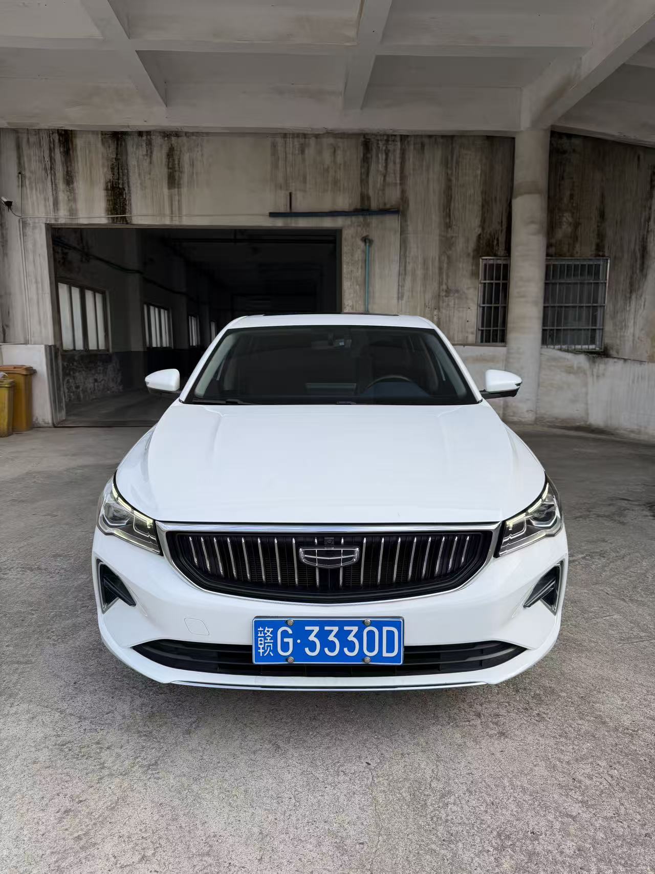 GEELY Emgrand 2022 car image #2