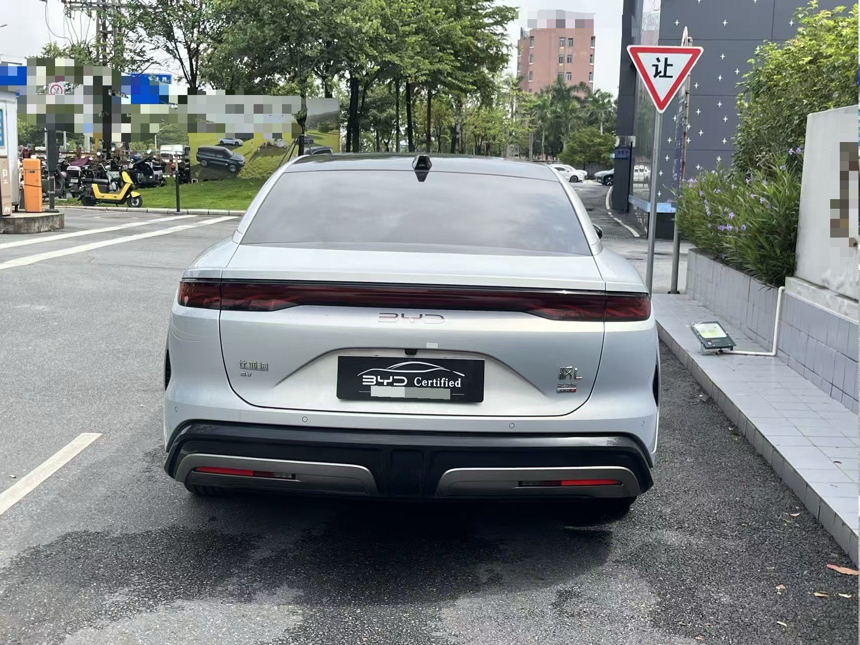 BYD HanL 2025 imagem de carro #6