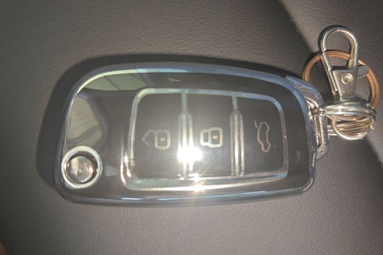 GEELY Emgrand 2025 car image #9