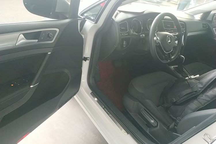 Volkswagen Golf 2020 imagem de carro #16