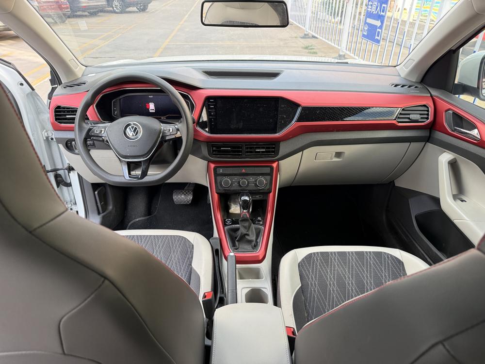 Volkswagen T-Cross 2023 car image #7
